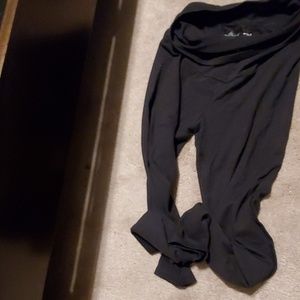 Small maternity aglow tights